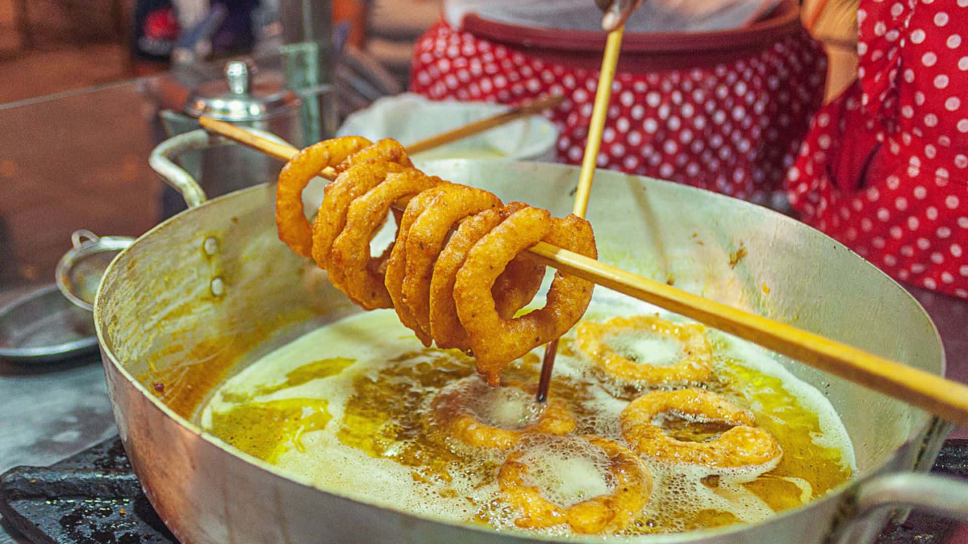11Picarones are typical sweets prepared with wheat flour mixed with pumpkin | Responsible Travel Peru