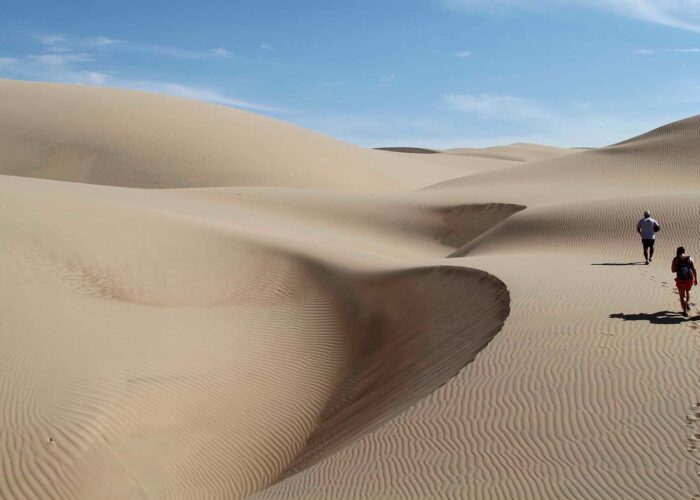 The dunes take shapes of great beauty and walking on them is a great experience | Responsible Travel Peru