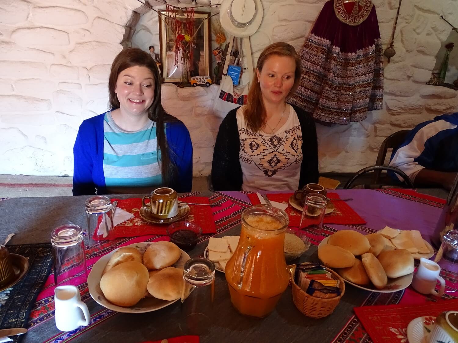 11Travelers enjoying breakfast at a homestay in Coporaque, Colca Canyon. | RESPONSible Travel Peru