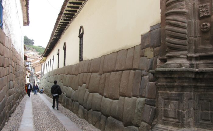 The streets of Cusco - RESPONSible Travel Peru