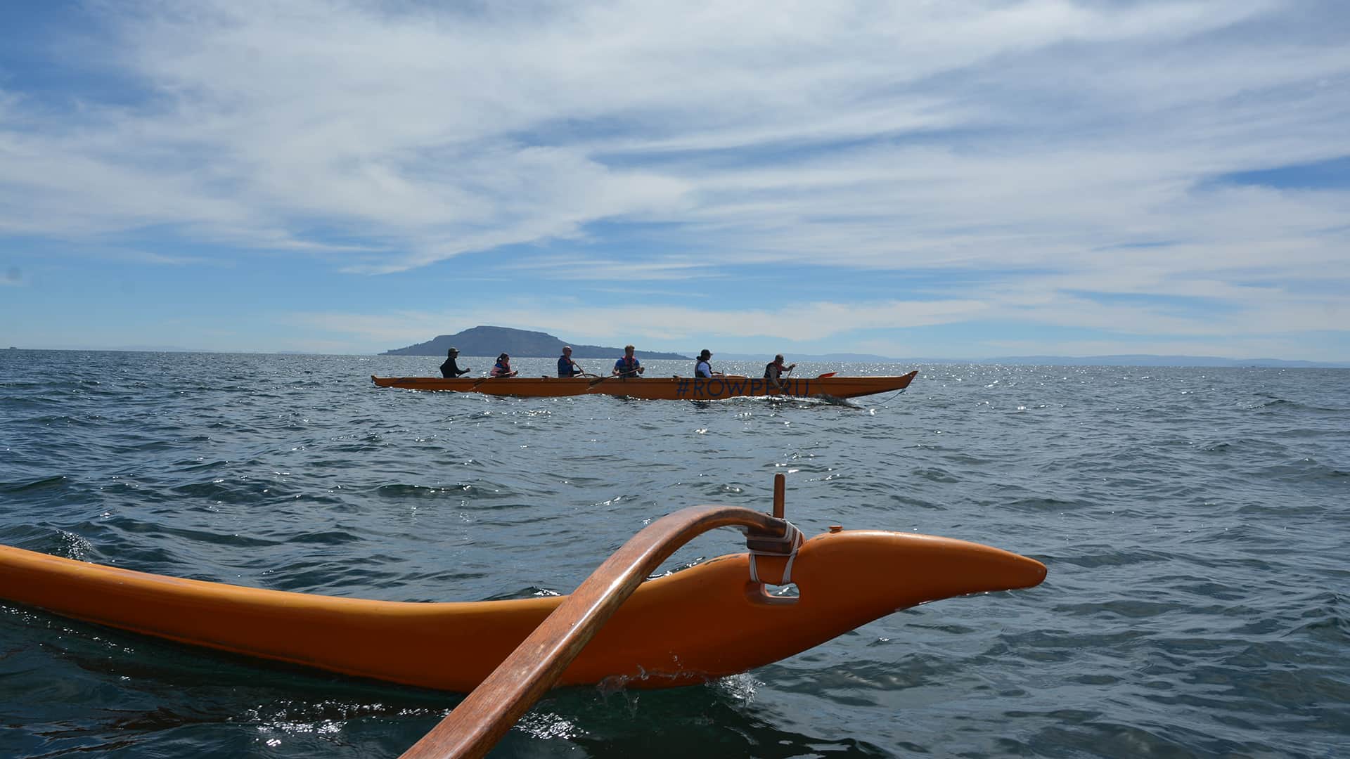 11Canoes side by side while cruising the watersof Titicaca | Responsible Travel Peru