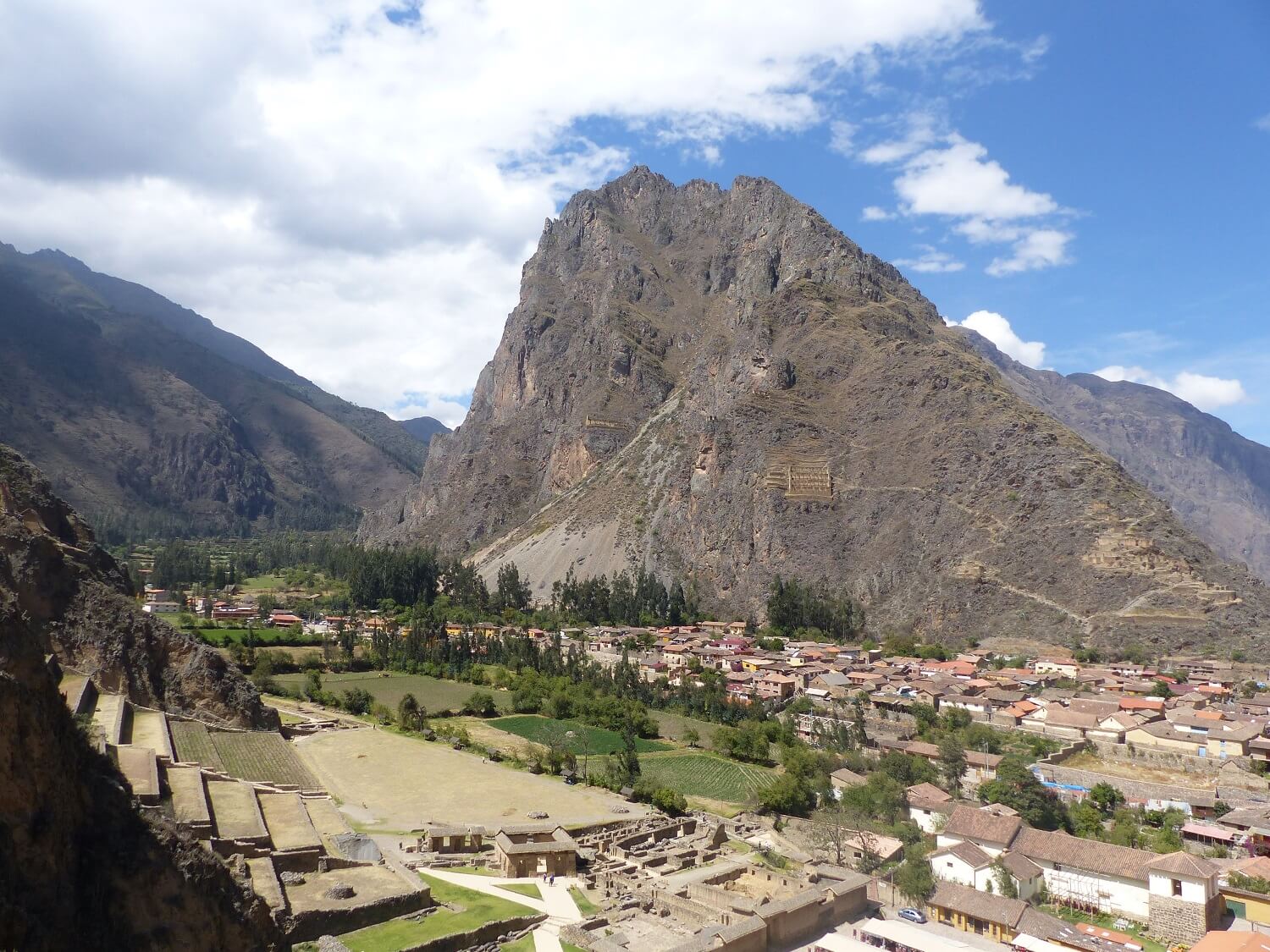 11Ollantaytambo seen from its archaeological site - RESPONSible Travel Peru