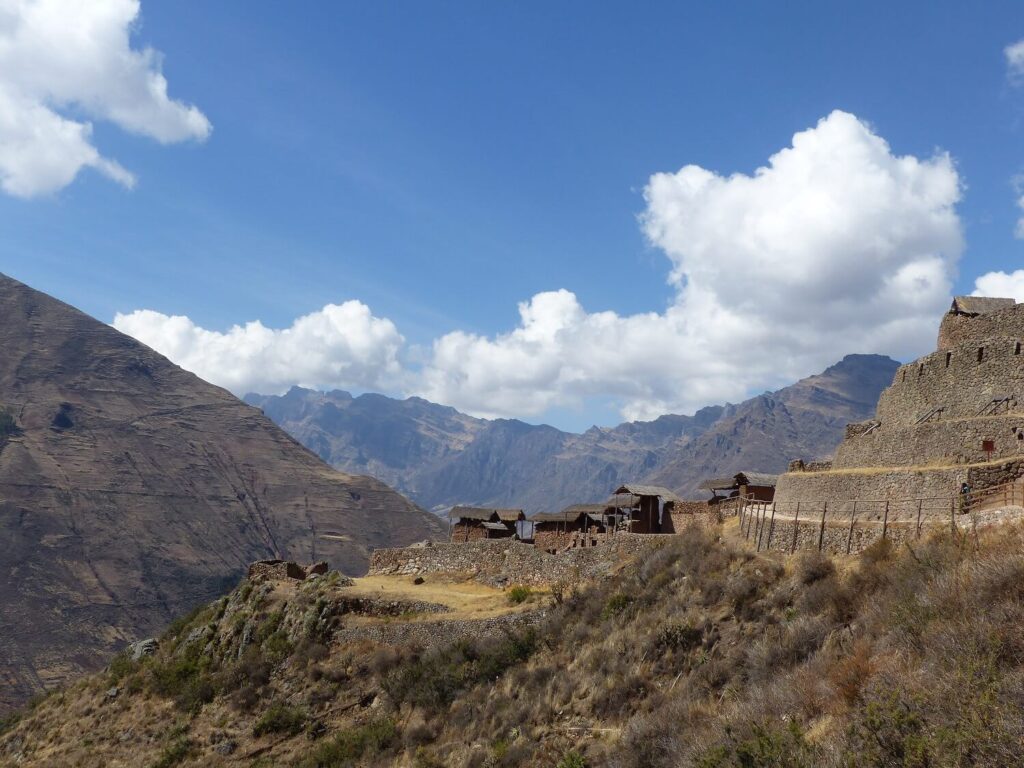 Pisac archaeological site with the Sacred Valley on the background - RESPONSible Travel Peru