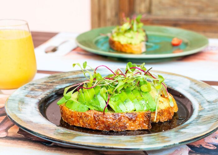 Delicious Peruvian avocado Sandwich, one of the tastiest in the world | Responsible Travel Peru