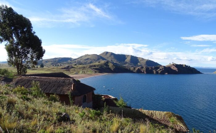 Homestay accommodation on the peninsula of Capachica overlooking the Chifrón beach and Lake Titicaca. Stay here with RESPONSible Travel Peru!