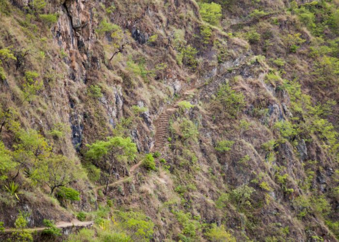 Steep lesser Inca trail in arid mountain slope | Responsible Travel Peru