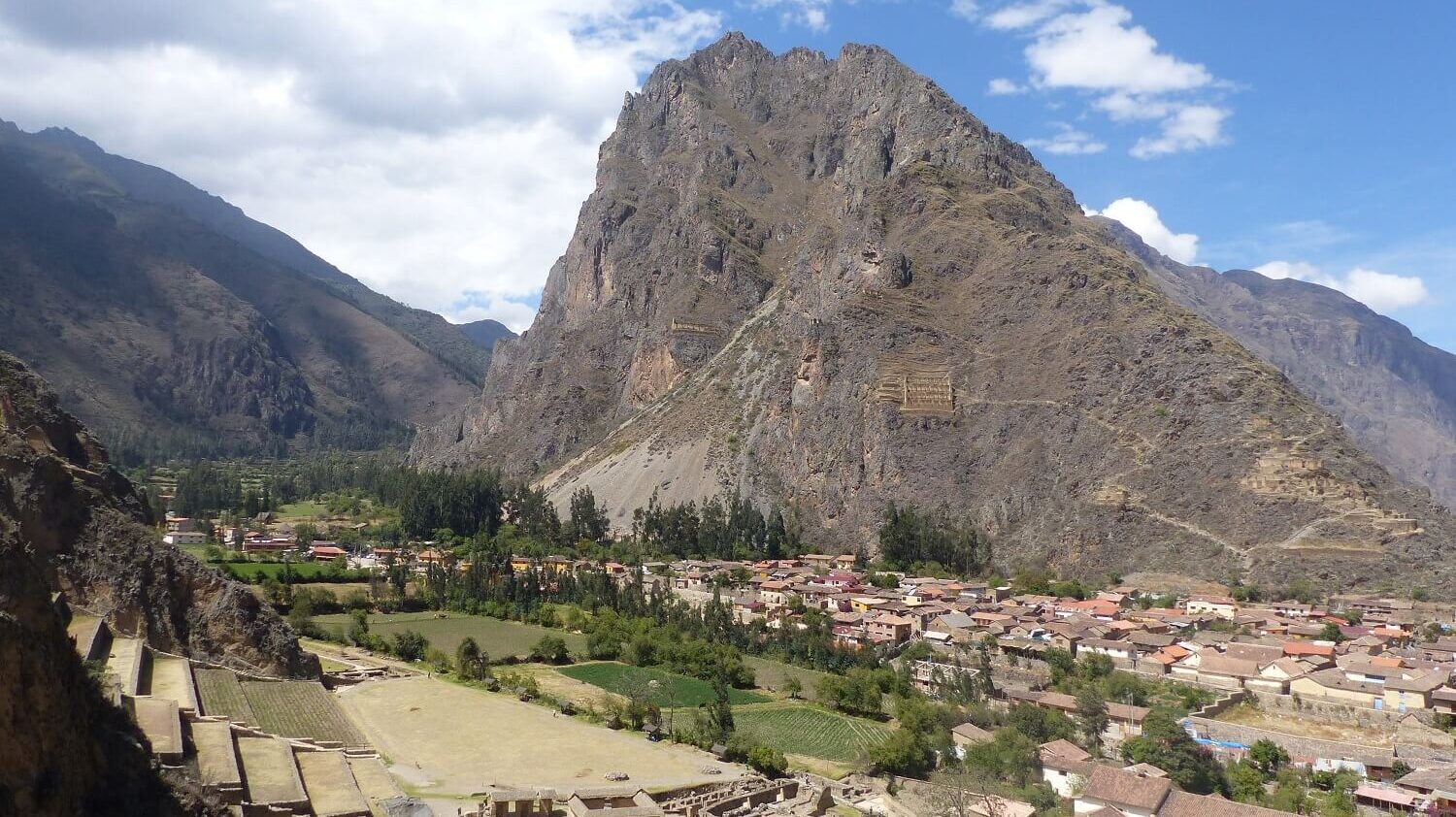 Ollantaytambo seen from its archaeological site - RESPONSible Travel Peru