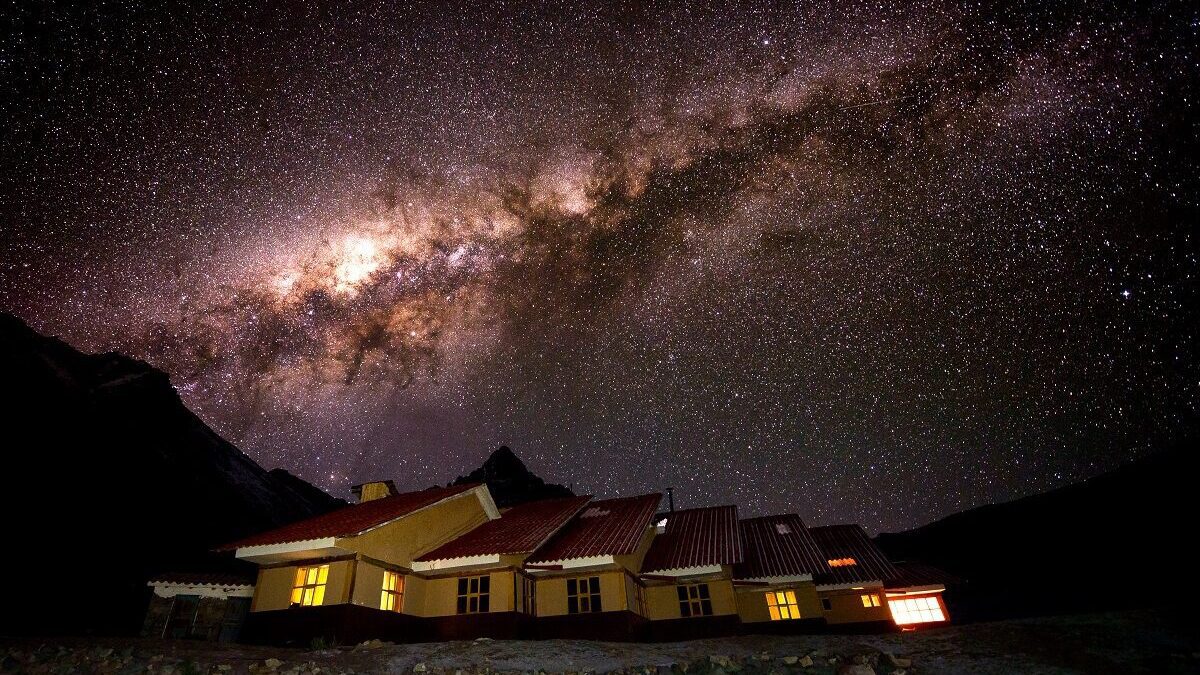 Amazing starred night sky above the Anantapata Tambo - Ausangate Trek - Responsible Travel Peru